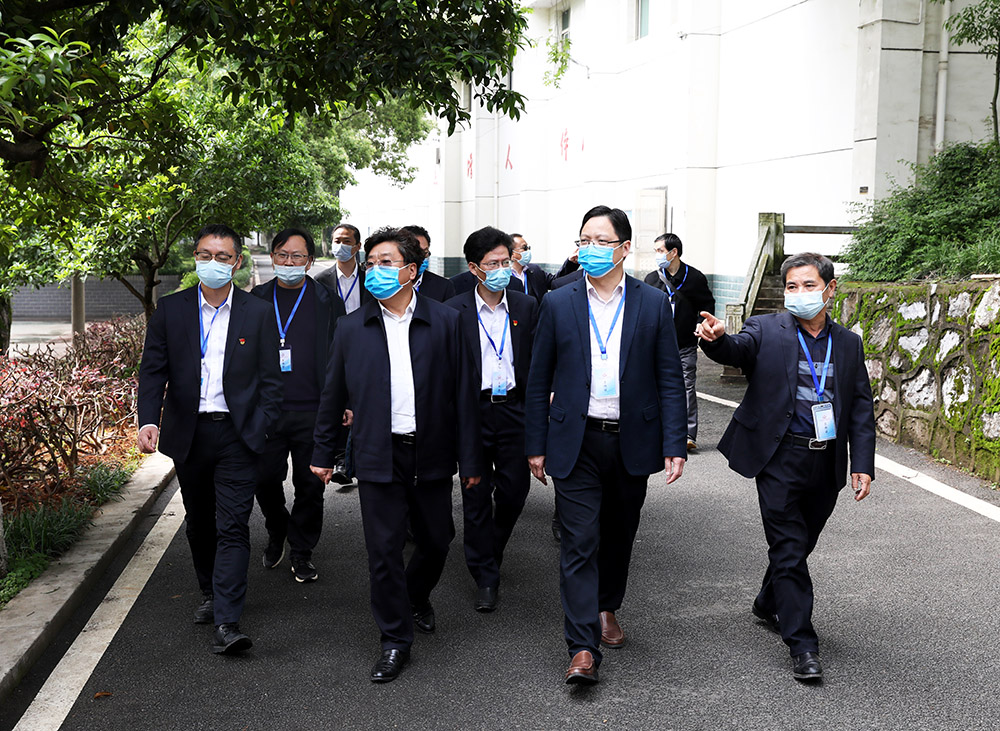 李來清、鄧昌大到耒陽校區(qū)調(diào)研