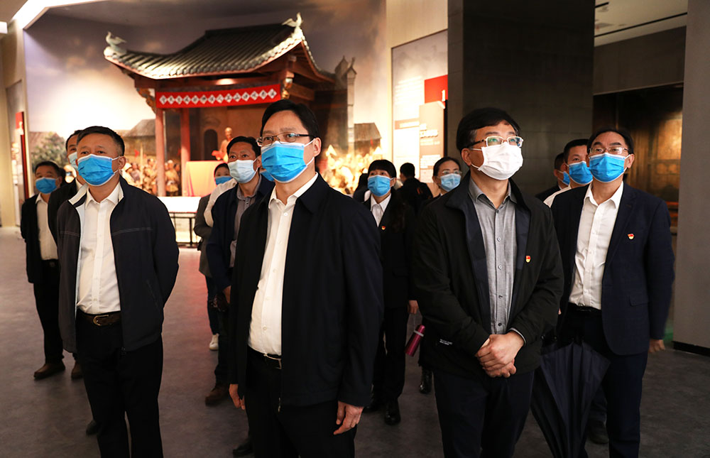 我校機(jī)關(guān)第一黨支部赴常寧市水口山工人運(yùn)動紀(jì)念館開展主題黨日活動