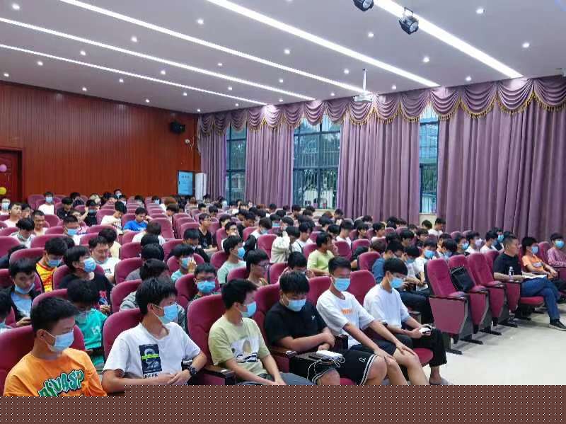 我校組織開(kāi)展男性大學(xué)生健康教育專題講座