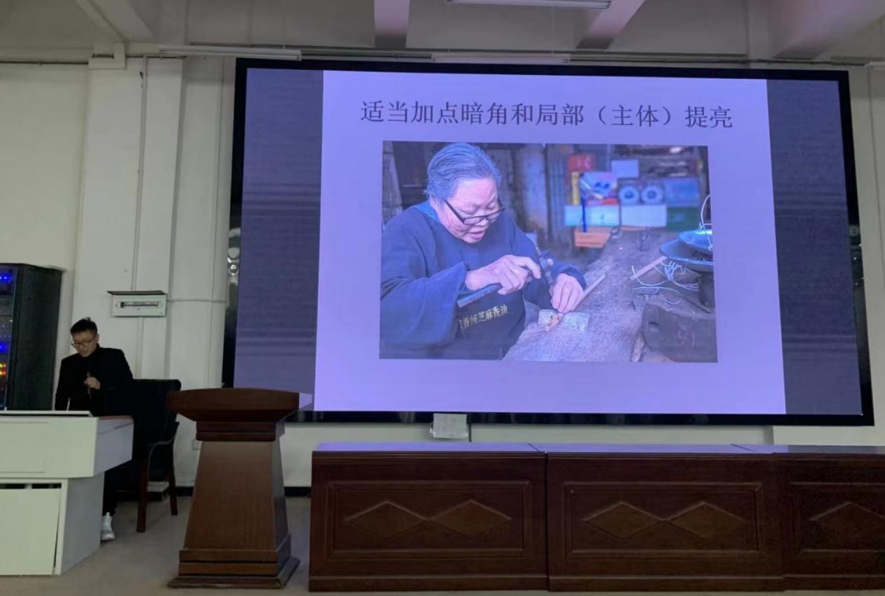 我校數(shù)信系開(kāi)展“玩轉(zhuǎn)攝影”講座