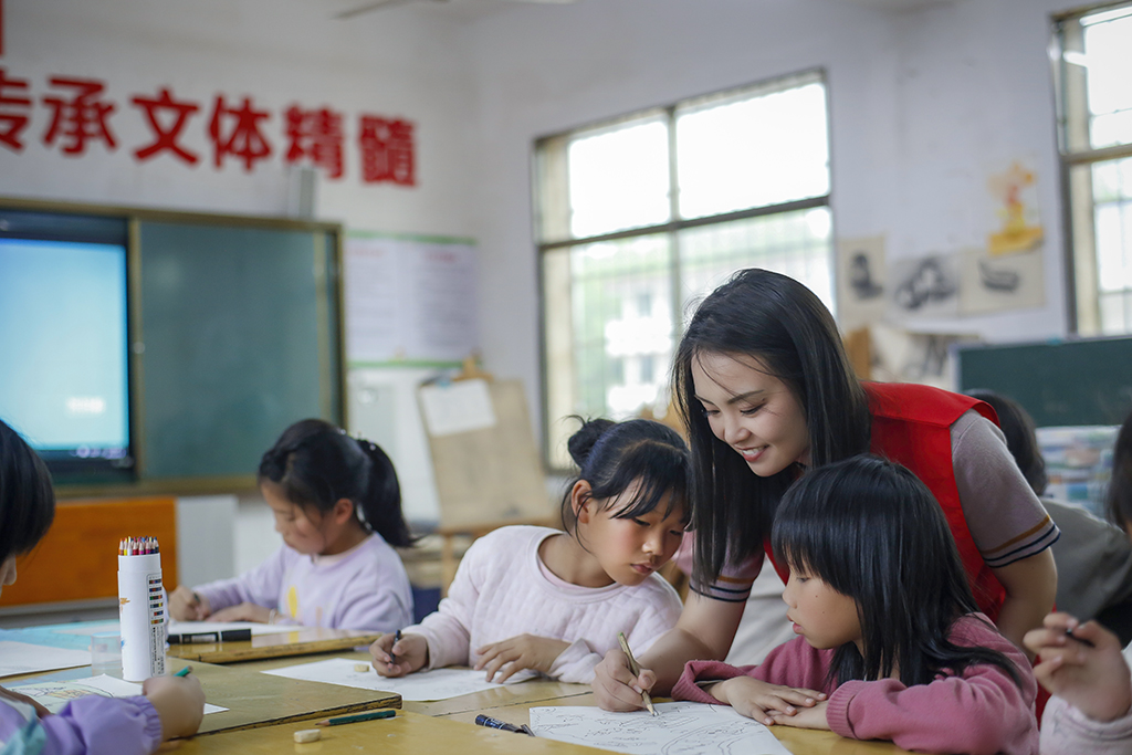 “藝”起成長(zhǎng)，伴你同行 ——衡陽幼兒師專志愿者赴衡南縣松江聯(lián)合學(xué)校長(zhǎng)嶺校區(qū)開展支教幫扶活動(dòng)