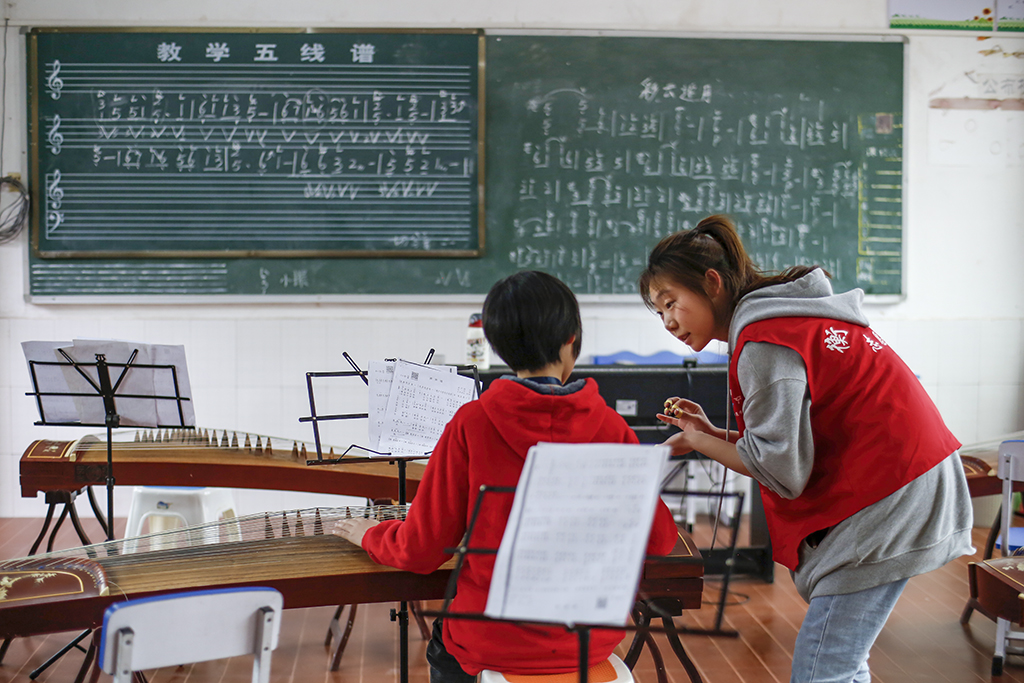 “藝”起成長(zhǎng)，伴你同行 ——衡陽幼兒師專志愿者赴衡南縣松江聯(lián)合學(xué)校長(zhǎng)嶺校區(qū)開展支教幫扶活動(dòng)