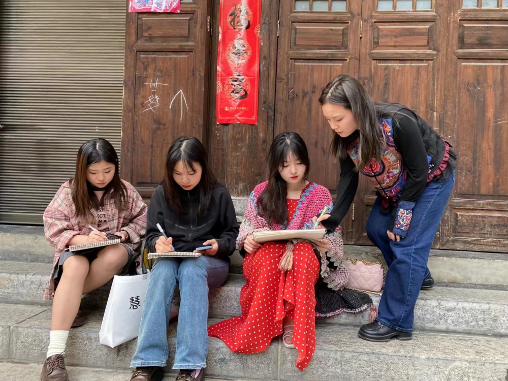 寫意湘西，紅色記憶丨2023年藝術(shù)系湘西寫生采風(fēng)側(cè)記
