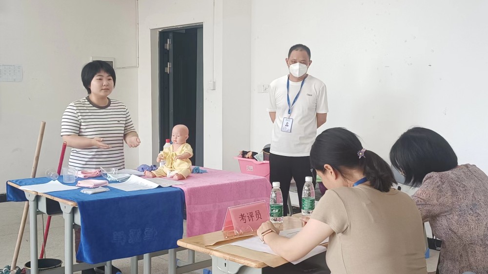 我校育嬰員、保育師職業(yè)技能等級認定考試順利舉行