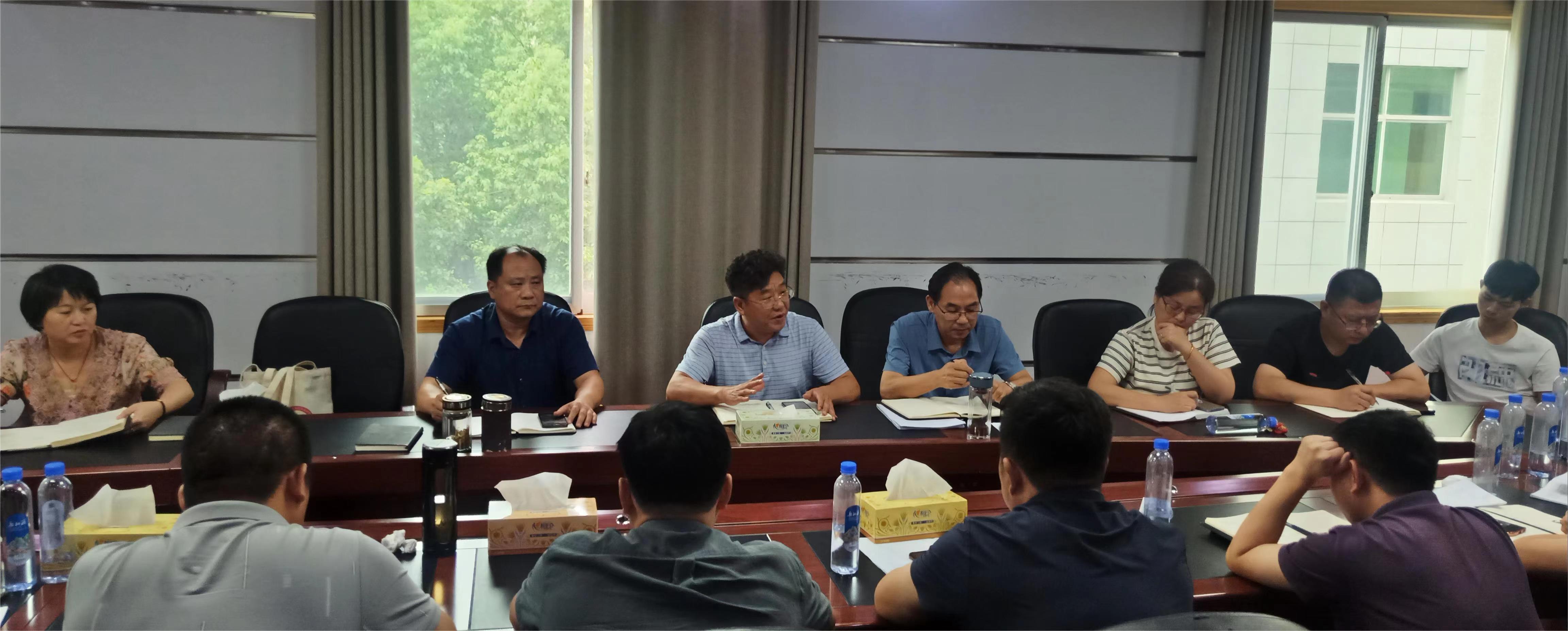 加快新專業(yè)建設(shè)步伐，構(gòu)建內(nèi)涵發(fā)展新格局