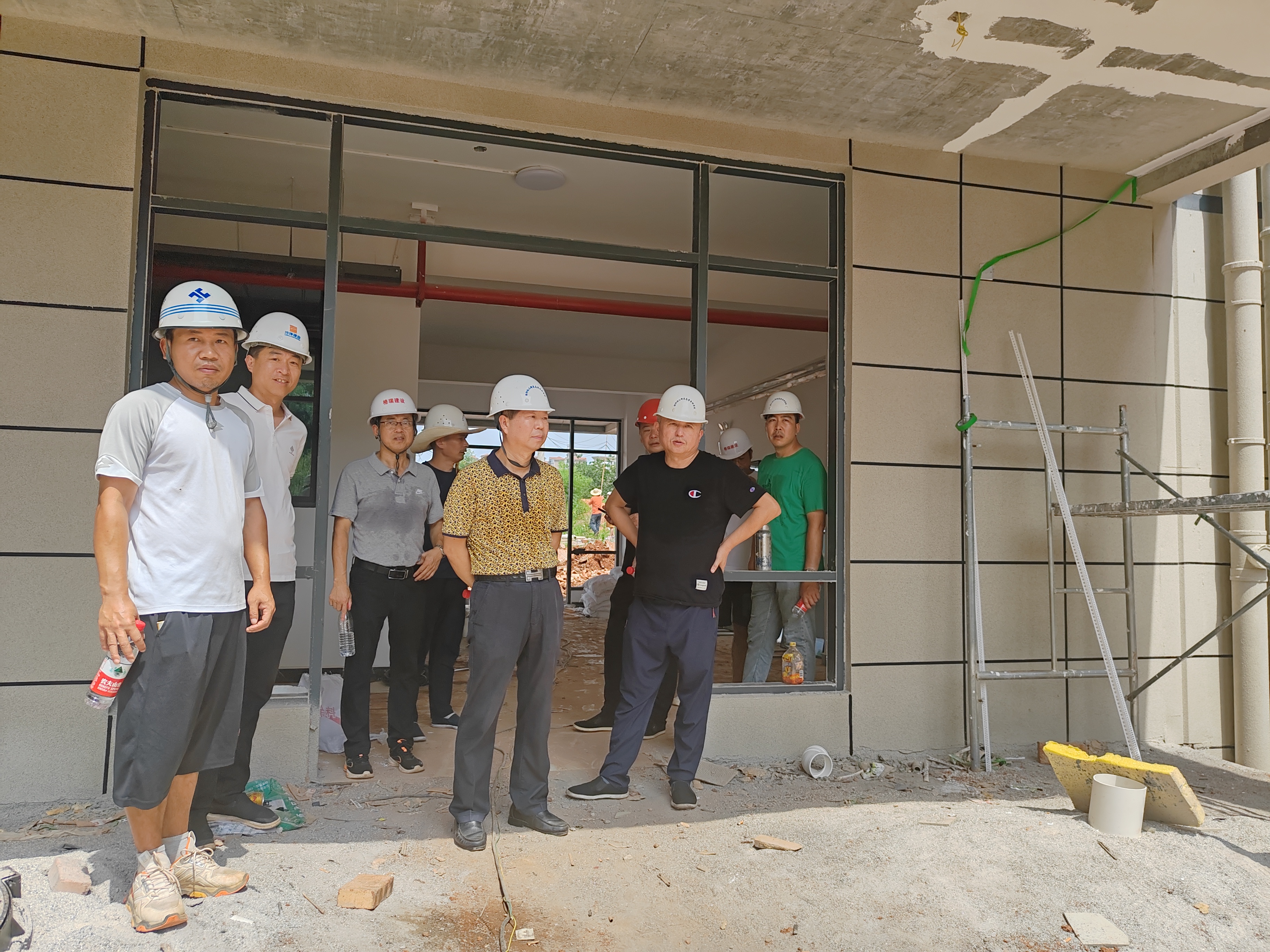 校領(lǐng)導(dǎo)帶隊(duì)開(kāi)展建筑安全隱患排查整治工作
